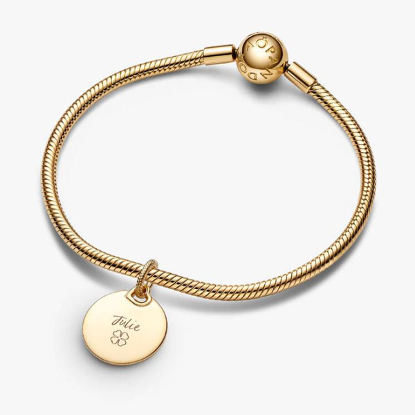 A l'occasion de ses 75 ans, faites graver votre amour pour elle sur un beau bijou 