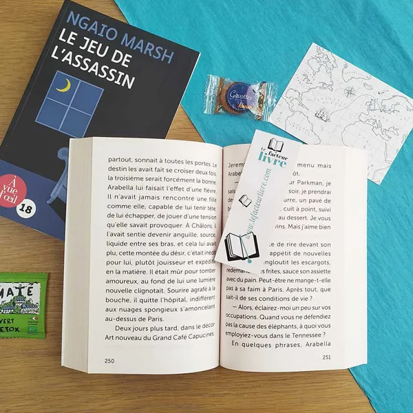 Cadeau pour une femme de 85 ans qui adore lire : une box littéraire avec des livres écrits en grands caractères