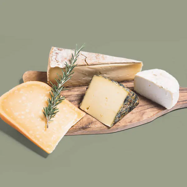 Idée cadeau pour un homme de 95 ans : un box de fromage